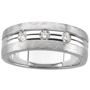 Men's 1/3 ct tw Diamond Tapered Band